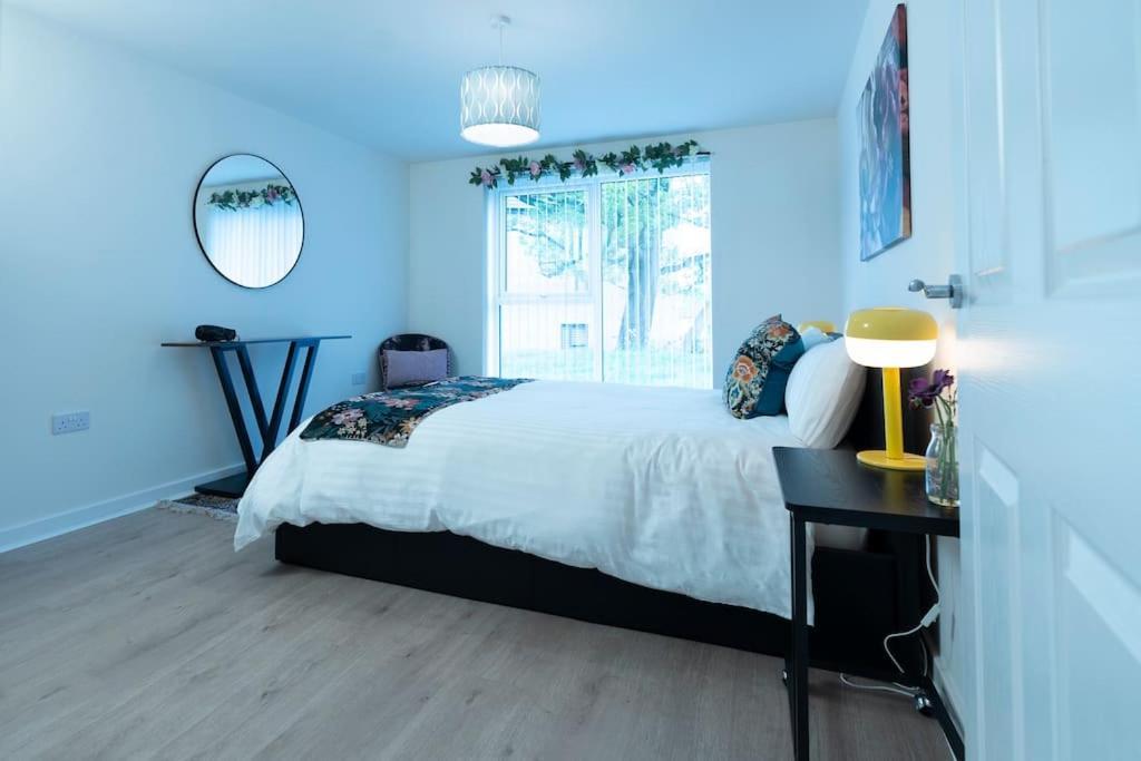 Luxury Ground Floor 2 Bedroom Apartment Free Wifi & Parking Sheffield Esterno foto