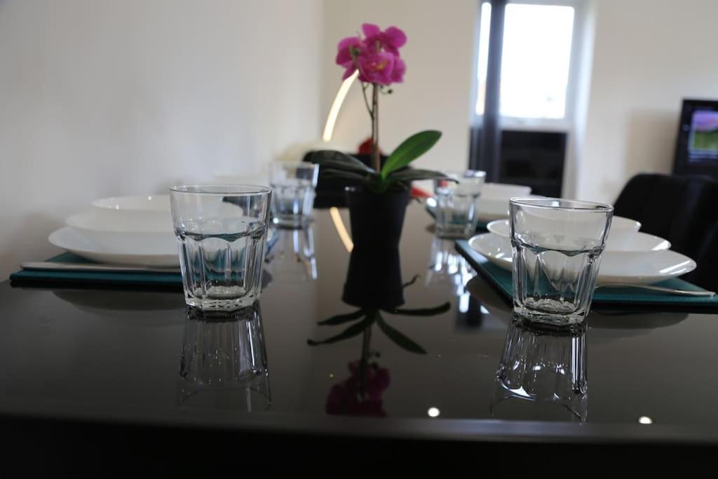 Luxury Ground Floor 2 Bedroom Apartment Free Wifi & Parking Sheffield Esterno foto