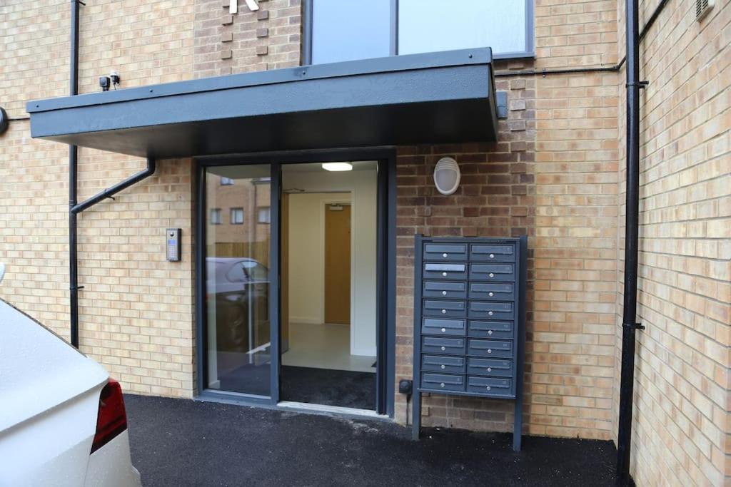 Luxury Ground Floor 2 Bedroom Apartment Free Wifi & Parking Sheffield Esterno foto