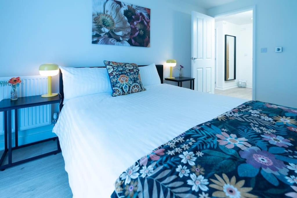 Luxury Ground Floor 2 Bedroom Apartment Free Wifi & Parking Sheffield Esterno foto